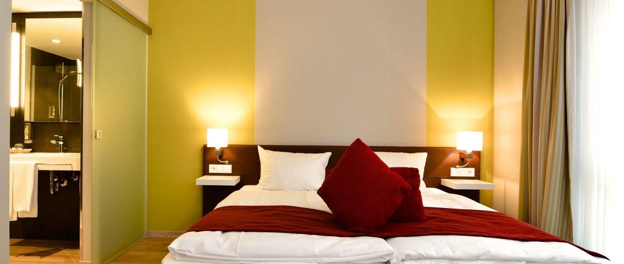Weinhotel Kaisergarten Alzey Luaran gambar